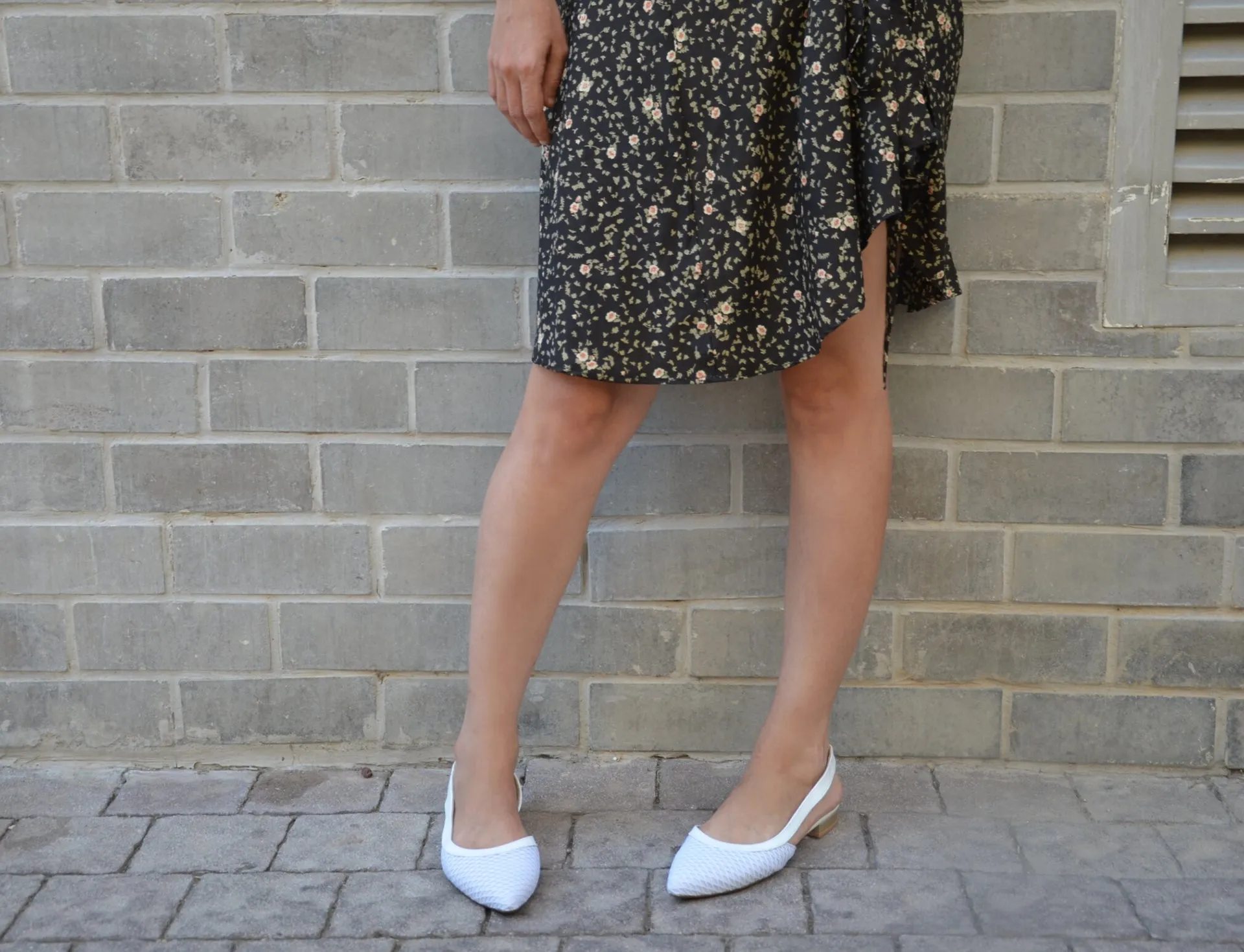 #15 White & White Flats