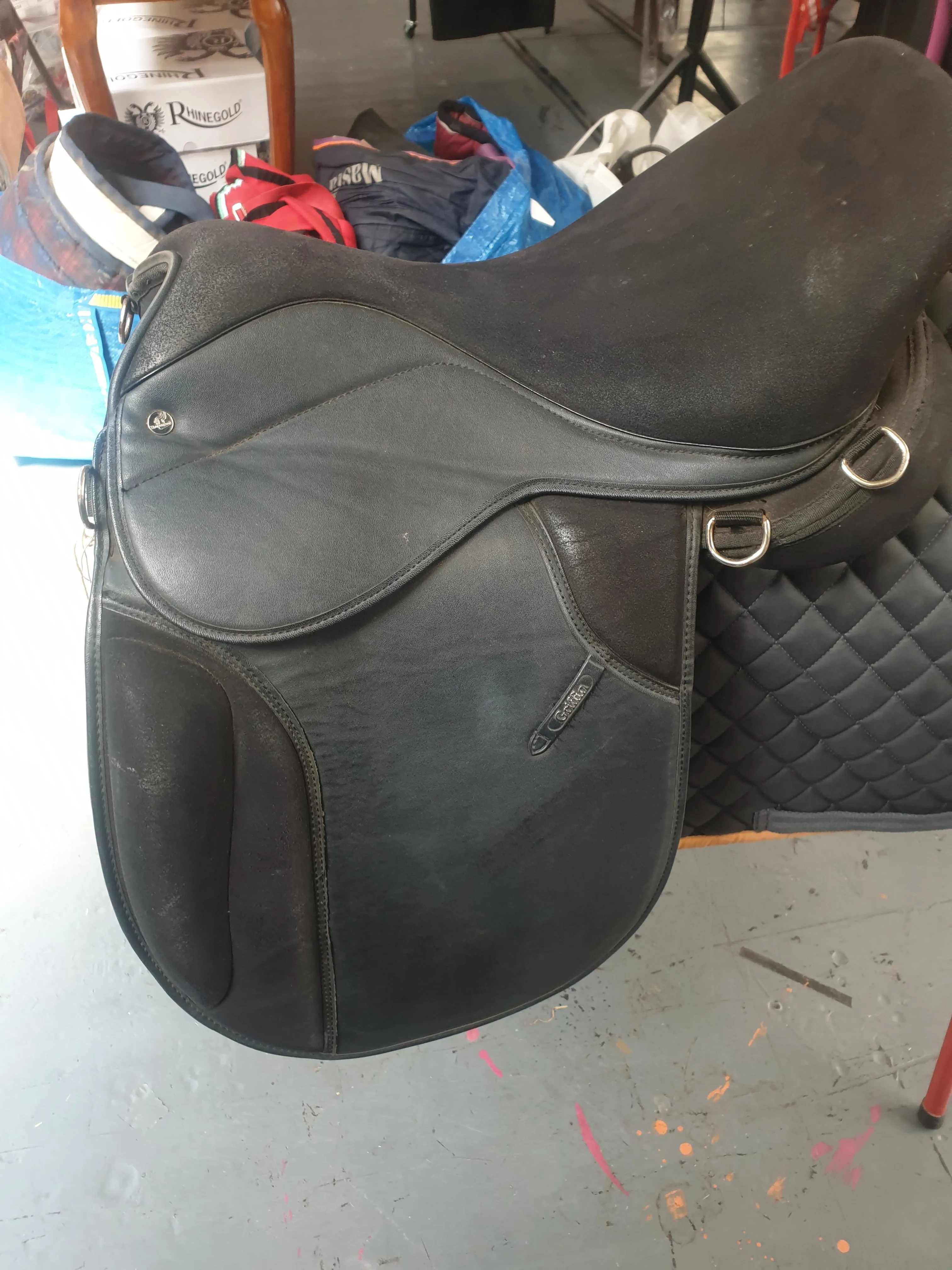17.5" Extra Wide  Thorowgood Griffin wide saddle
