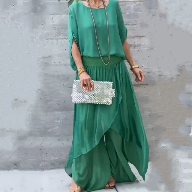 Alice™ Two-Piece Set