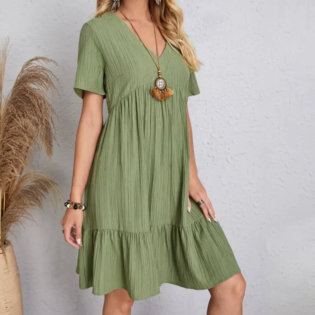 Audrey | Flowing & flattering pleated dress