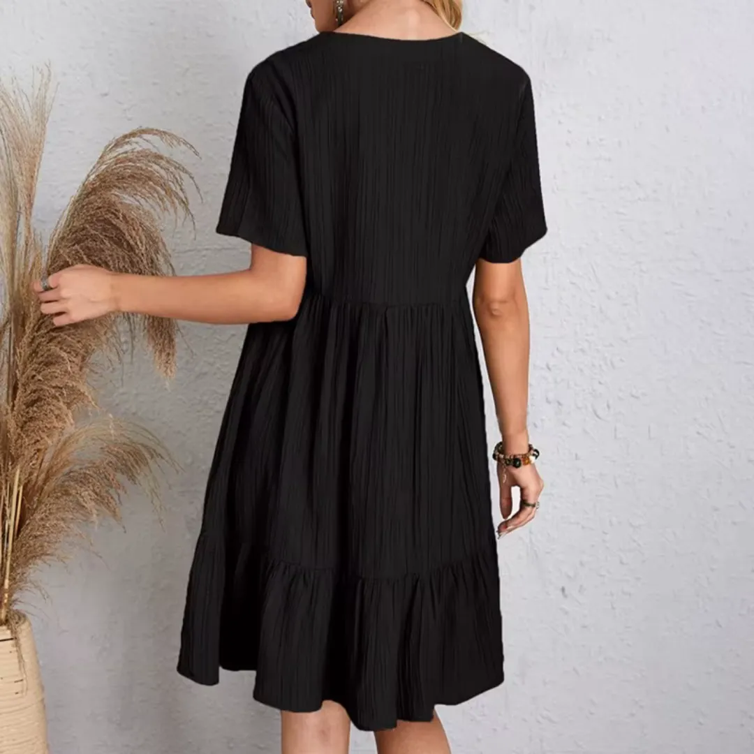 Audrey | Flowing & flattering pleated dress