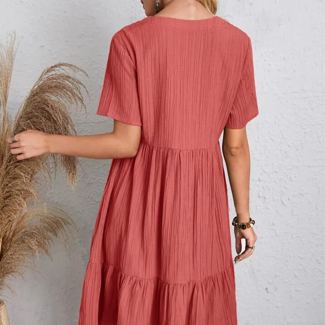 Audrey | Flowing & flattering pleated dress