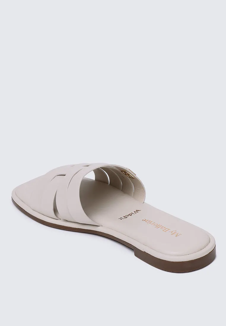 Bobi Comfy Sandal In Almond