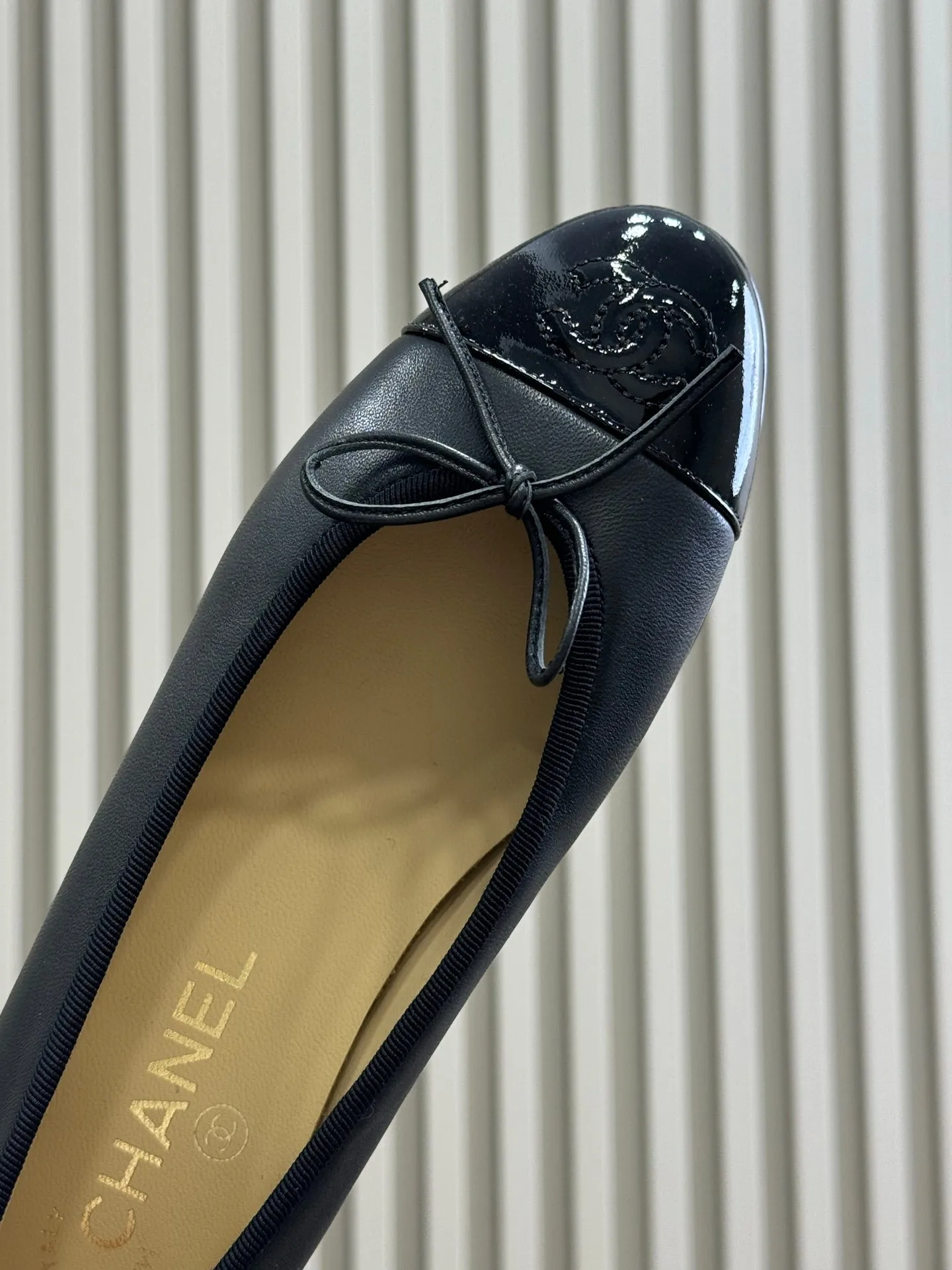 CC Classic Ballet Flats Black Beige Lambskin 282274