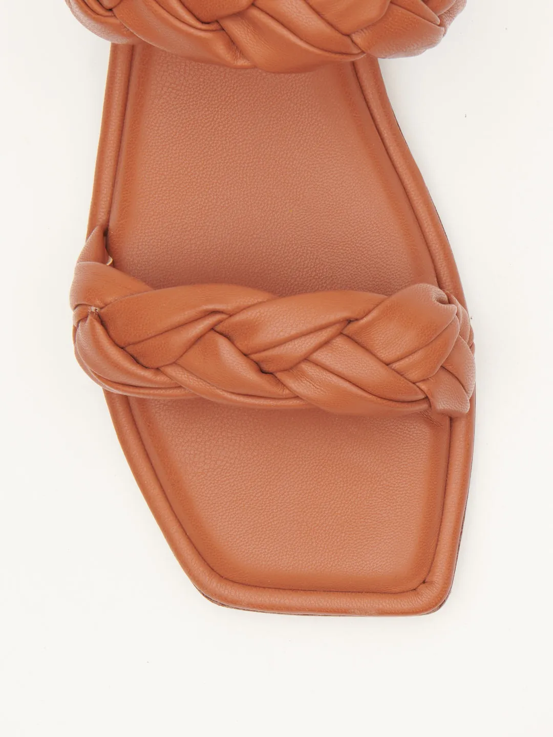 CLASSIC WOVEN FLATS