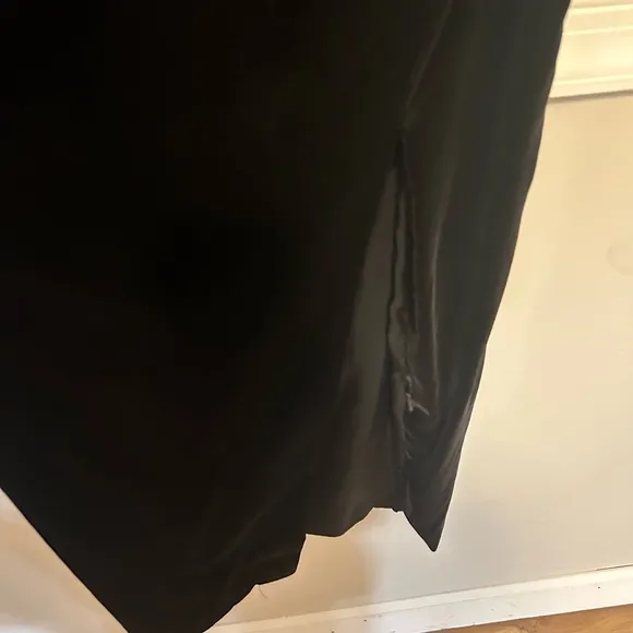 Dave &amp; Johnny NWT Black Velvet Prom Dress With Feather Trim and Slit Size 3/4