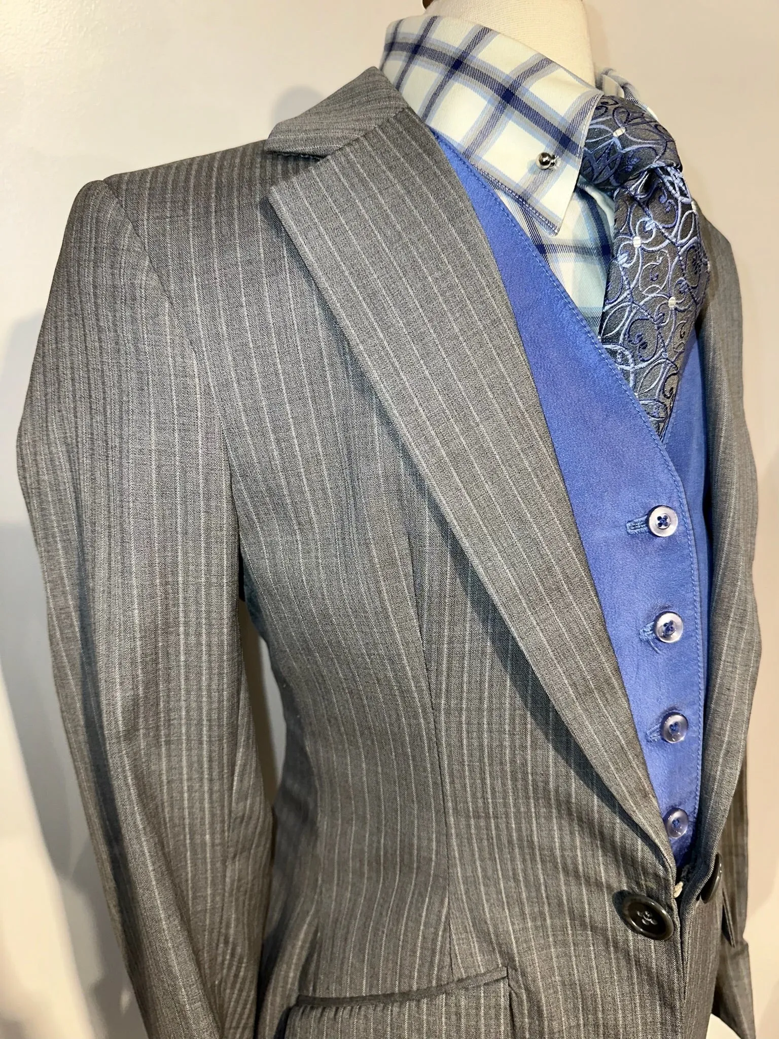 DeRegnaucourt, Boys Day Suit