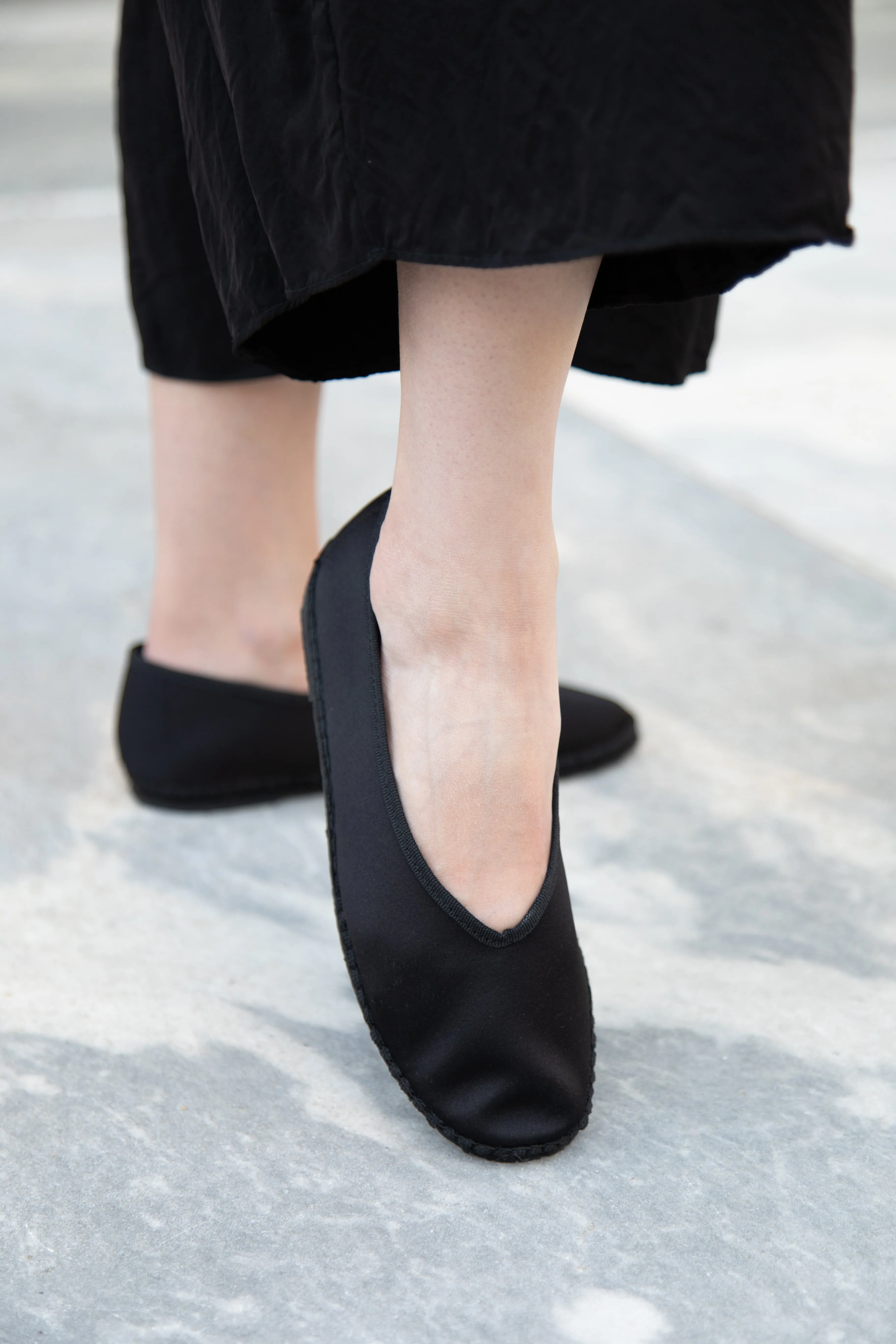 Drogheria Crivellini | Ballet Point Flats in Black Satin