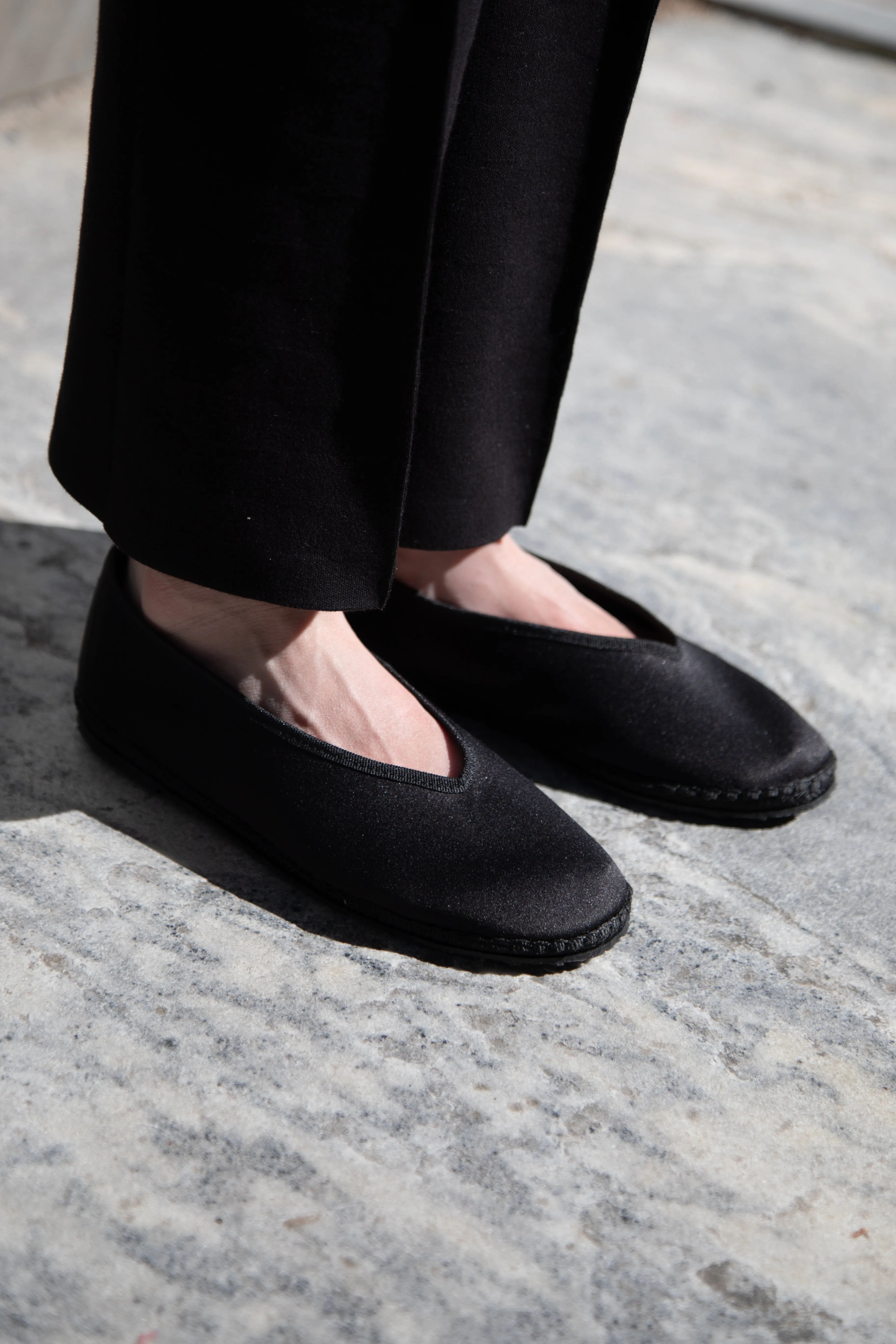 Drogheria Crivellini | Ballet Point Flats in Black Satin