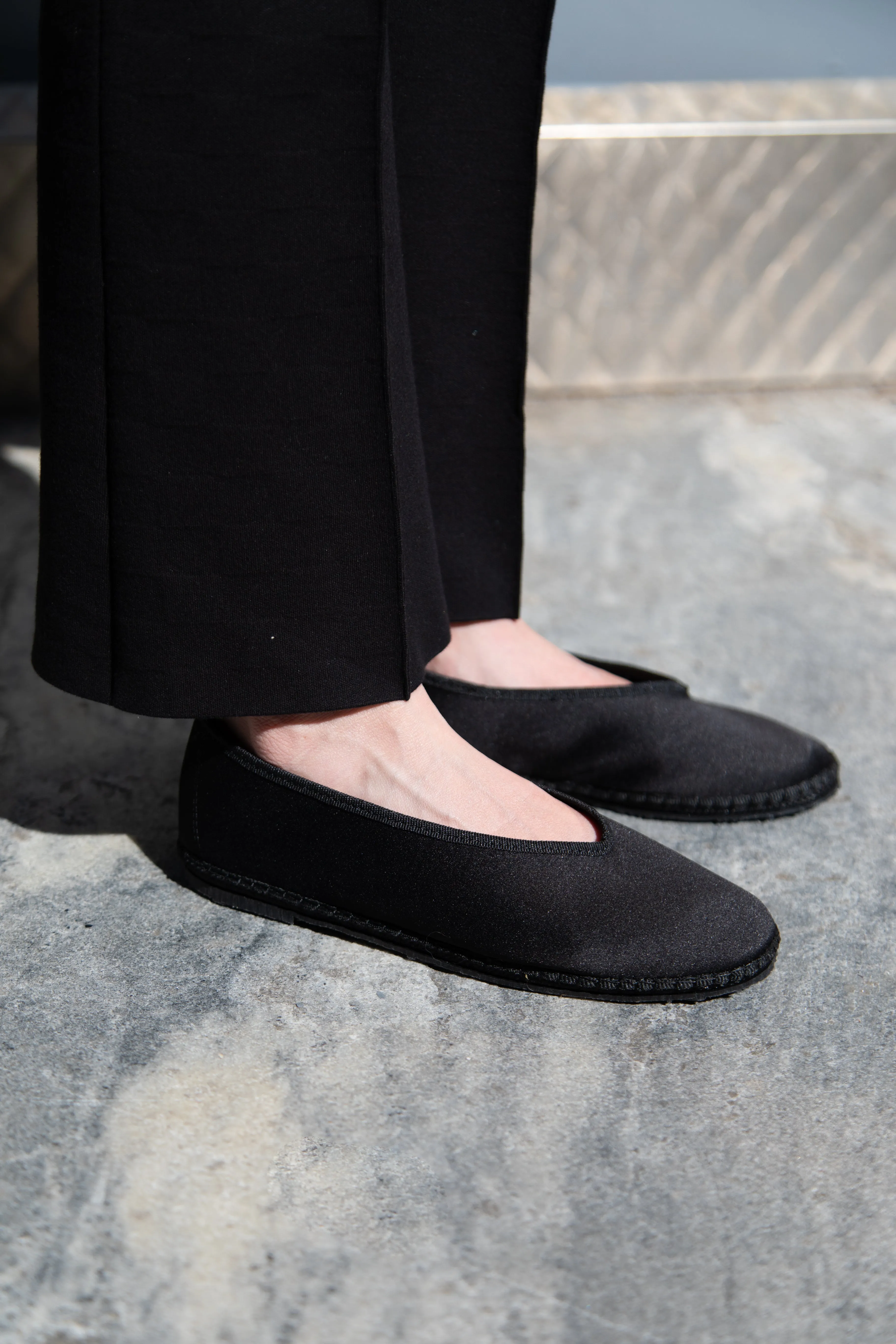 Drogheria Crivellini | Ballet Point Flats in Black Satin