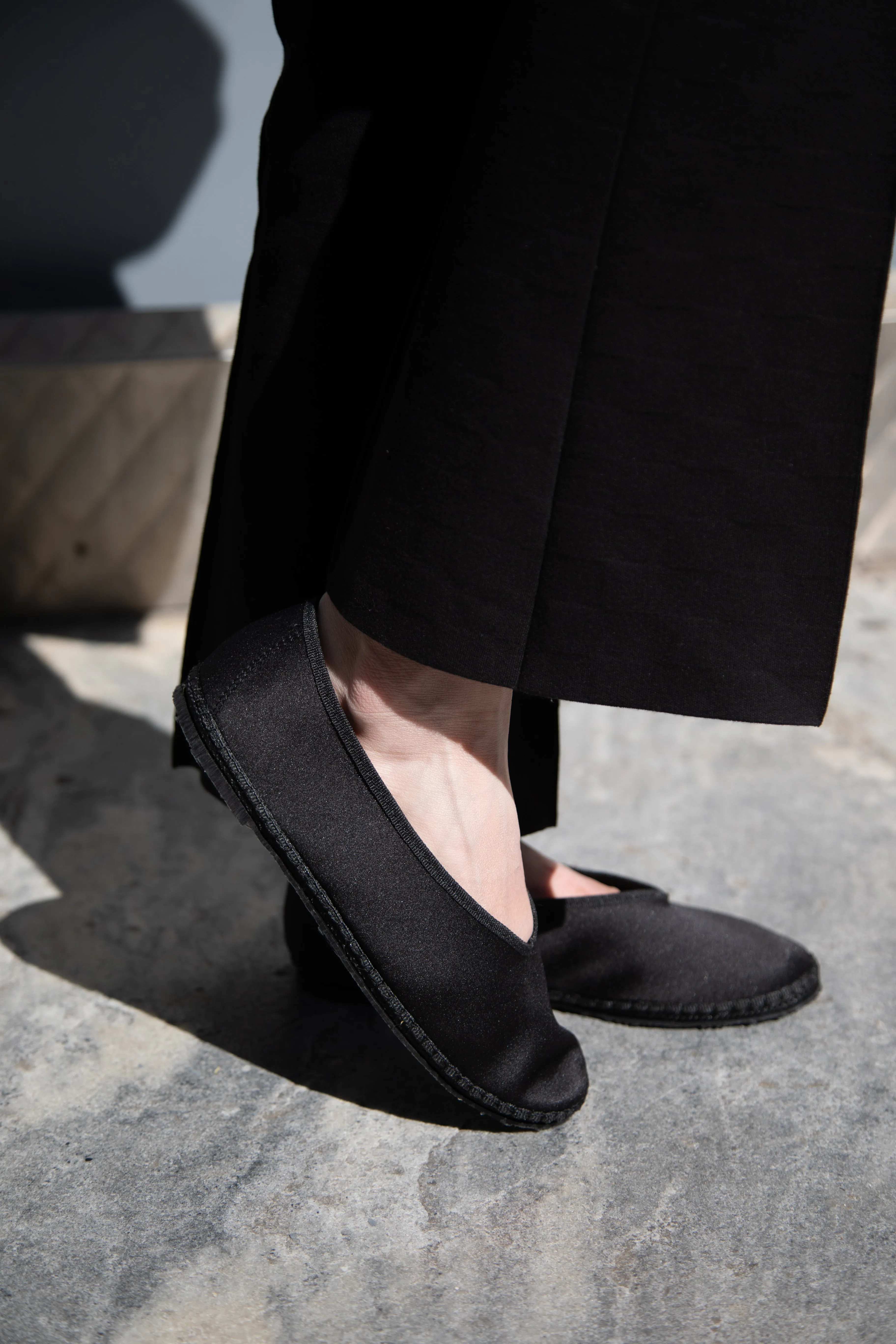 Drogheria Crivellini | Ballet Point Flats in Black Satin
