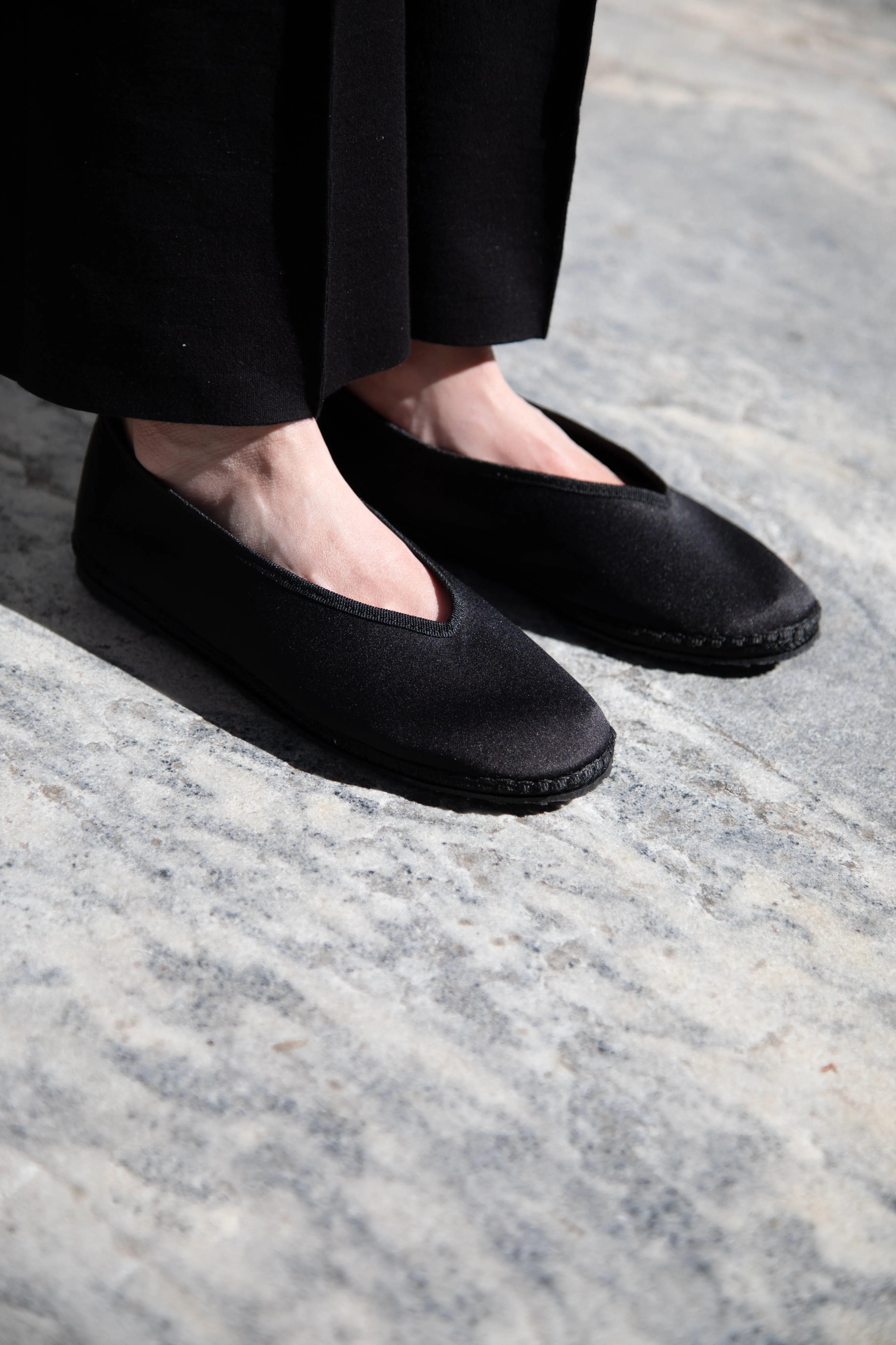 Drogheria Crivellini | Ballet Point Flats in Black Satin