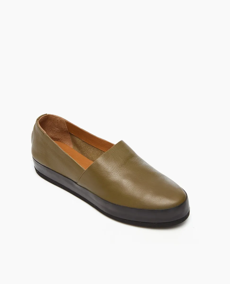 Gentian Flat