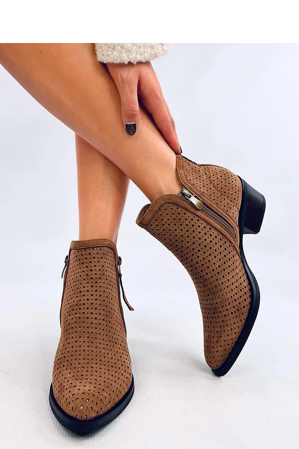 Heel boots