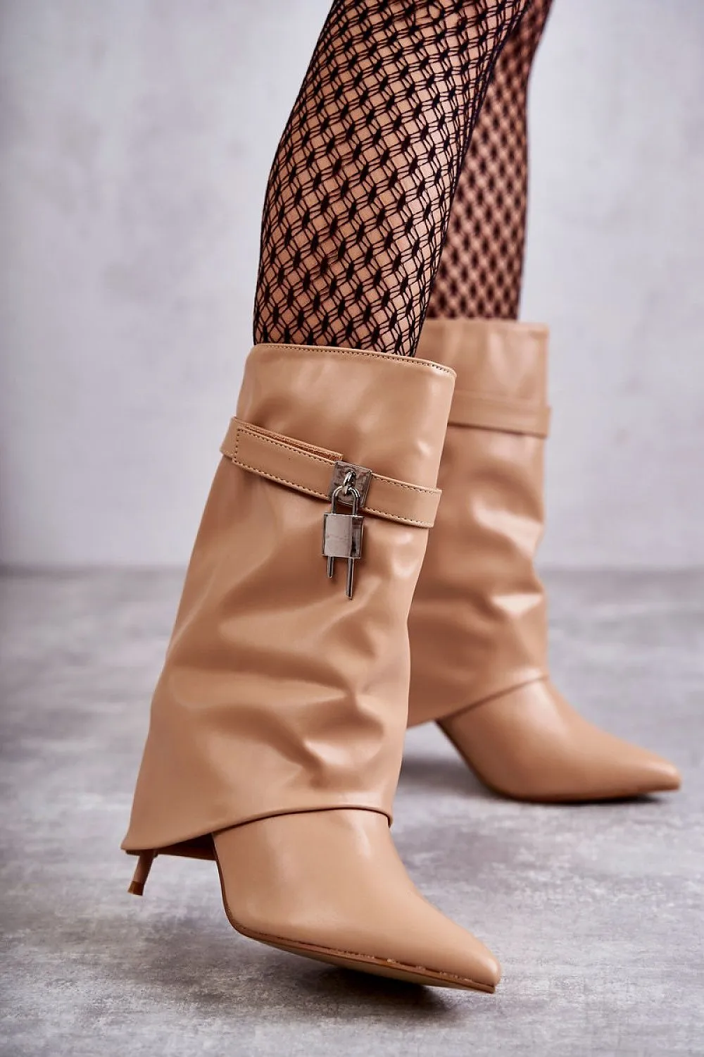 Heel boots