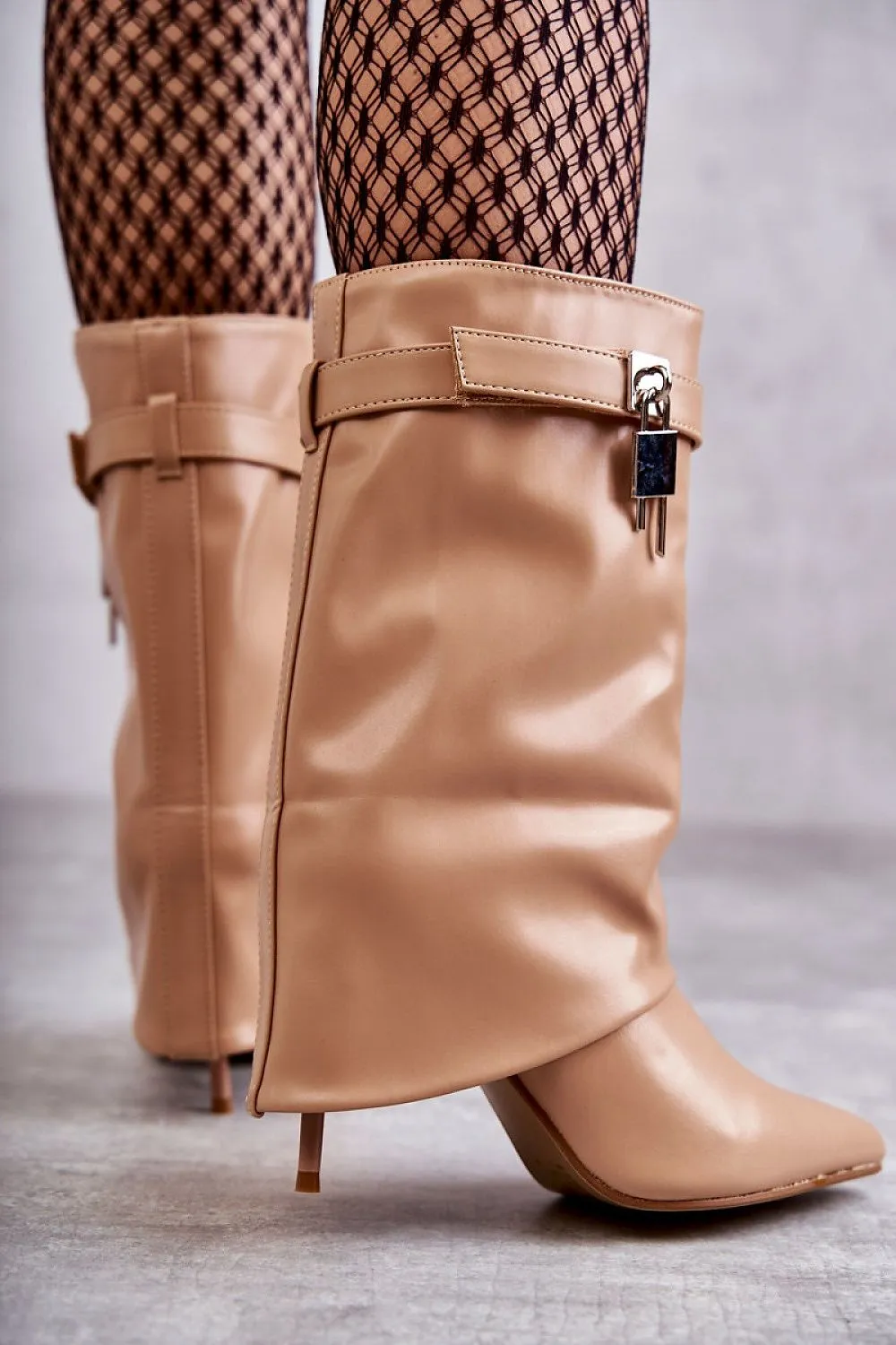 Heel boots