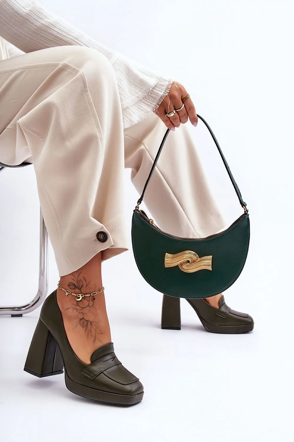 Heel pumps