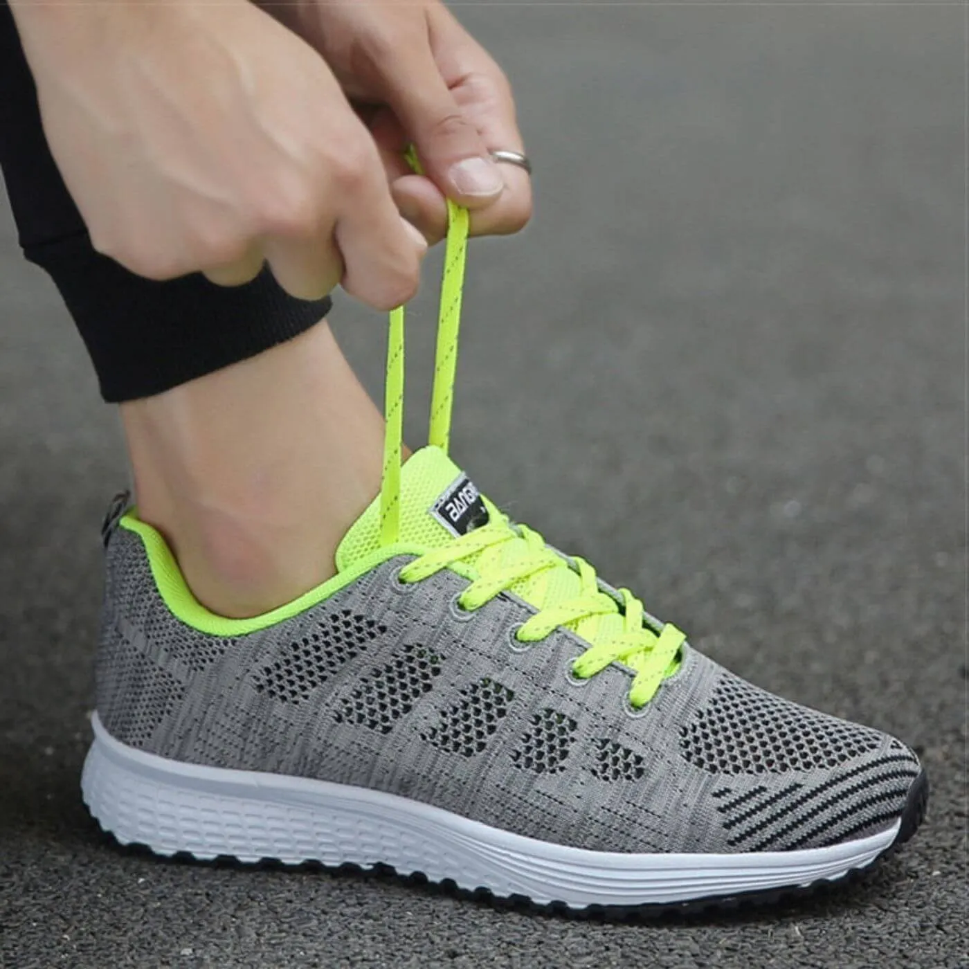 Liora | Pain-Relieving Orthopedic Sneakers