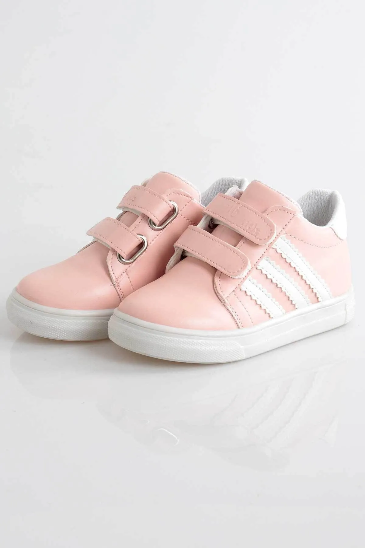 <tc>Sneakers unisex pour enfants Ahnek Kids, modèle AK127.</tc>