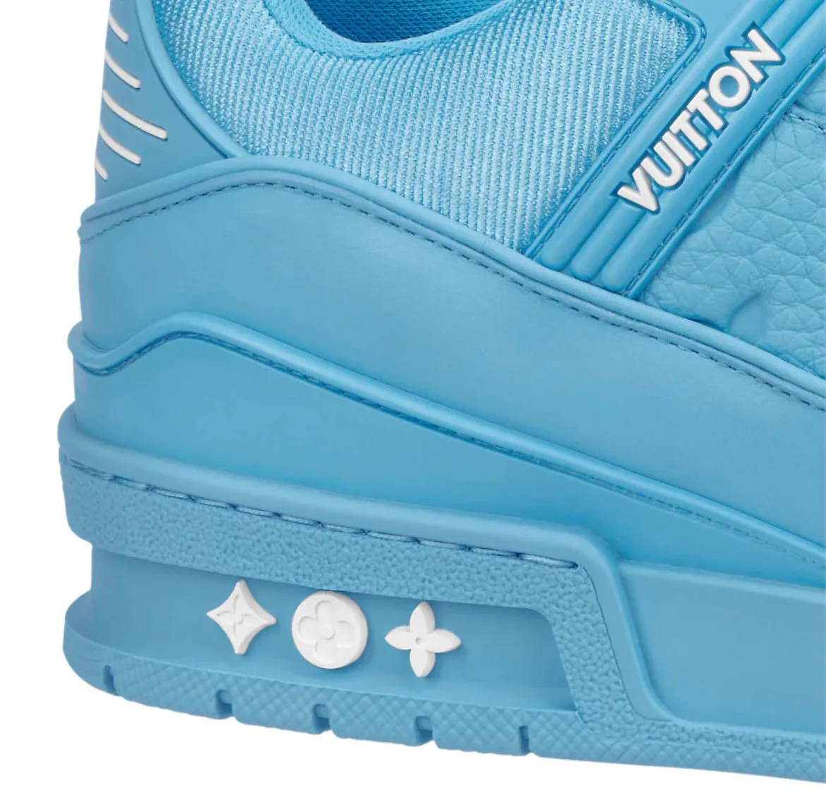 LV trainer sky blue