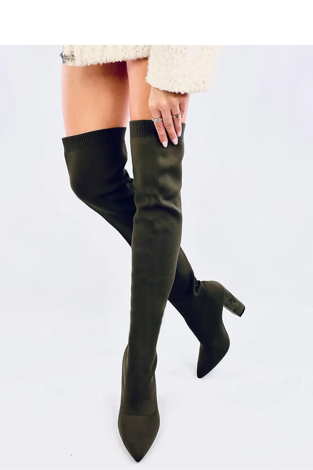 Musketeer boots