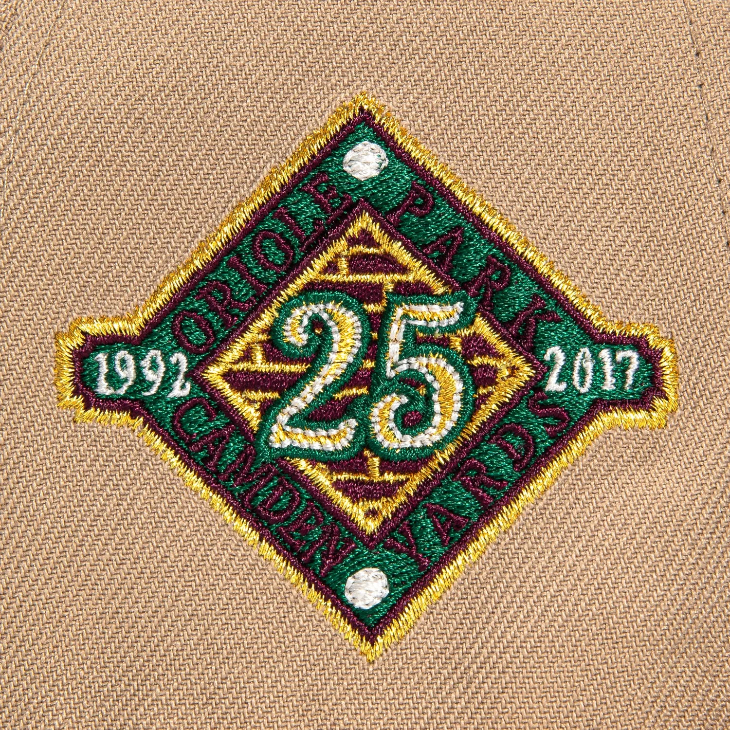 New Era 59Fifty Baltimore Orioles 25th Anniversary Stadium Patch Alternate Hat - Khaki, Maroon