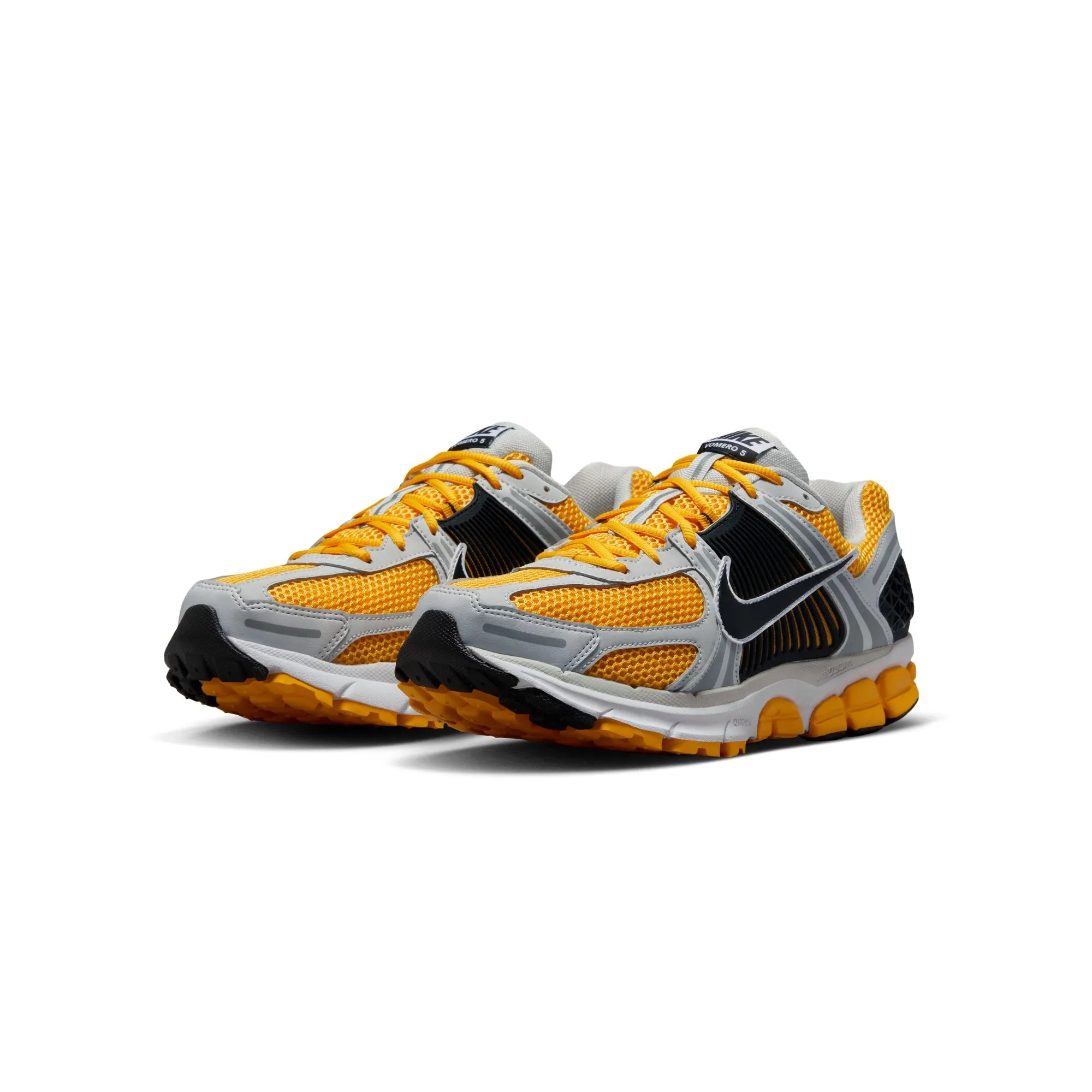 Nike Mens Zoom Vomero 5 Shoes