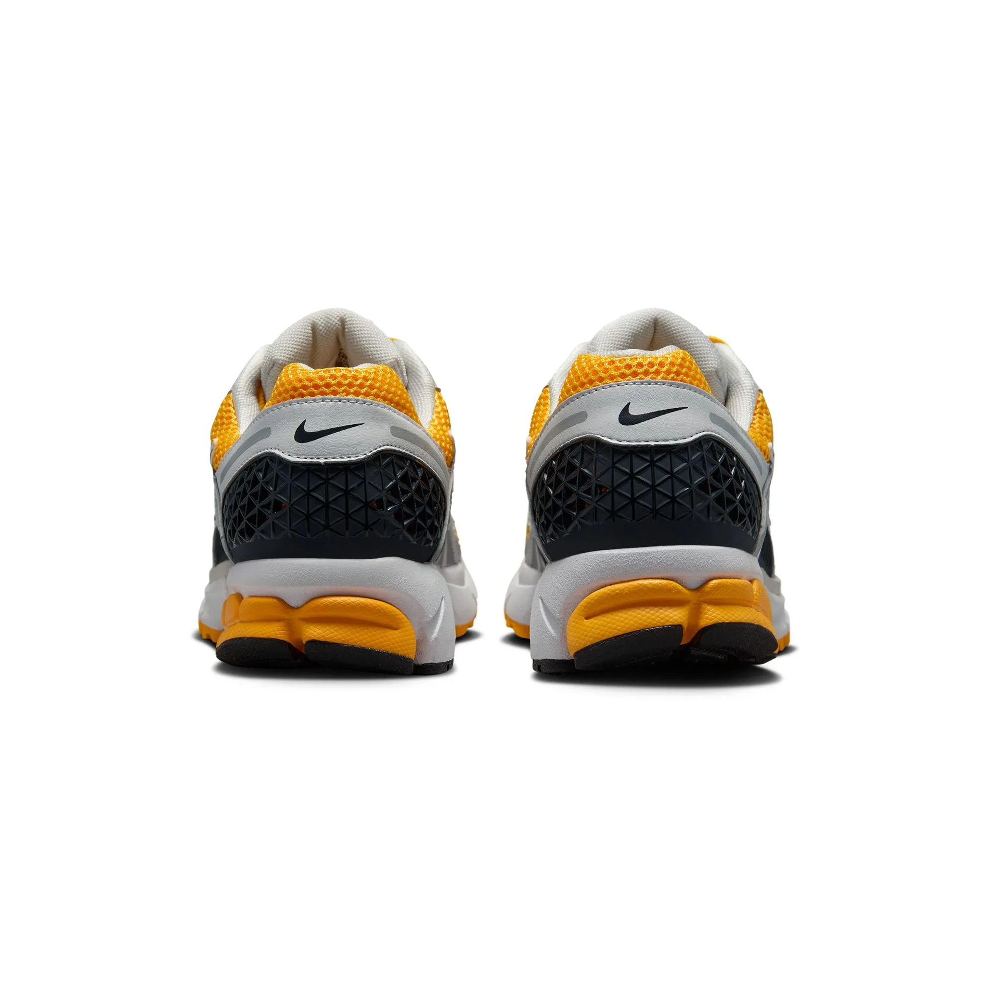 Nike Mens Zoom Vomero 5 Shoes