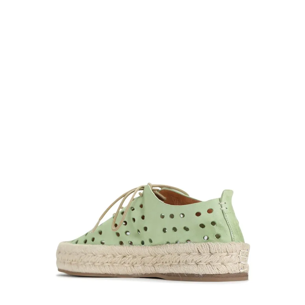 SEASHELL LEATHER ROPE SNEAKERS