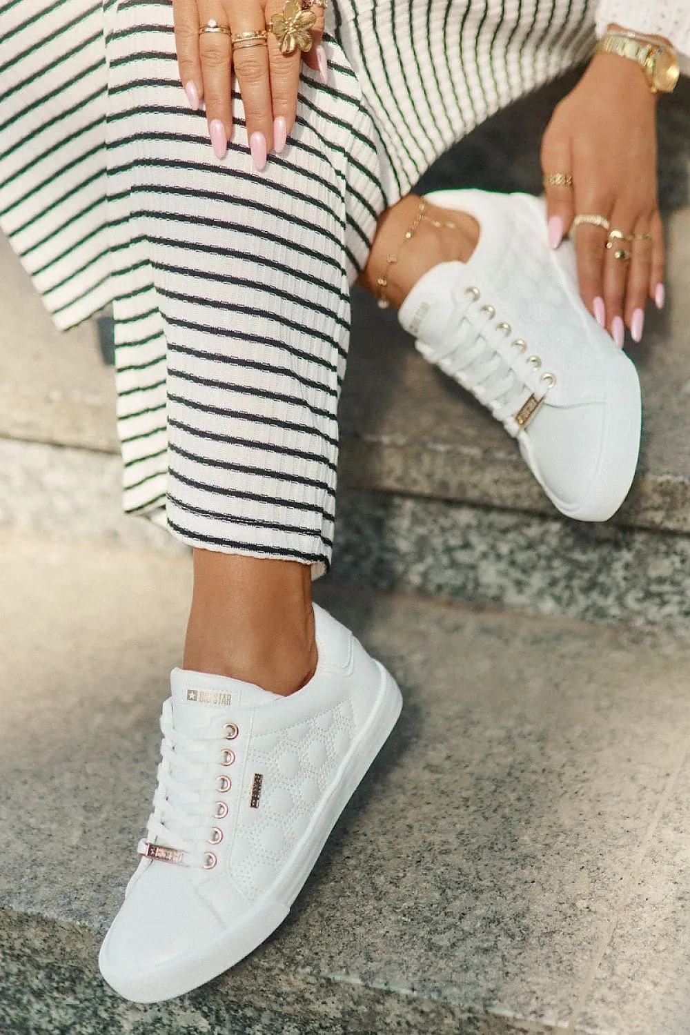 Sneakers Step in style