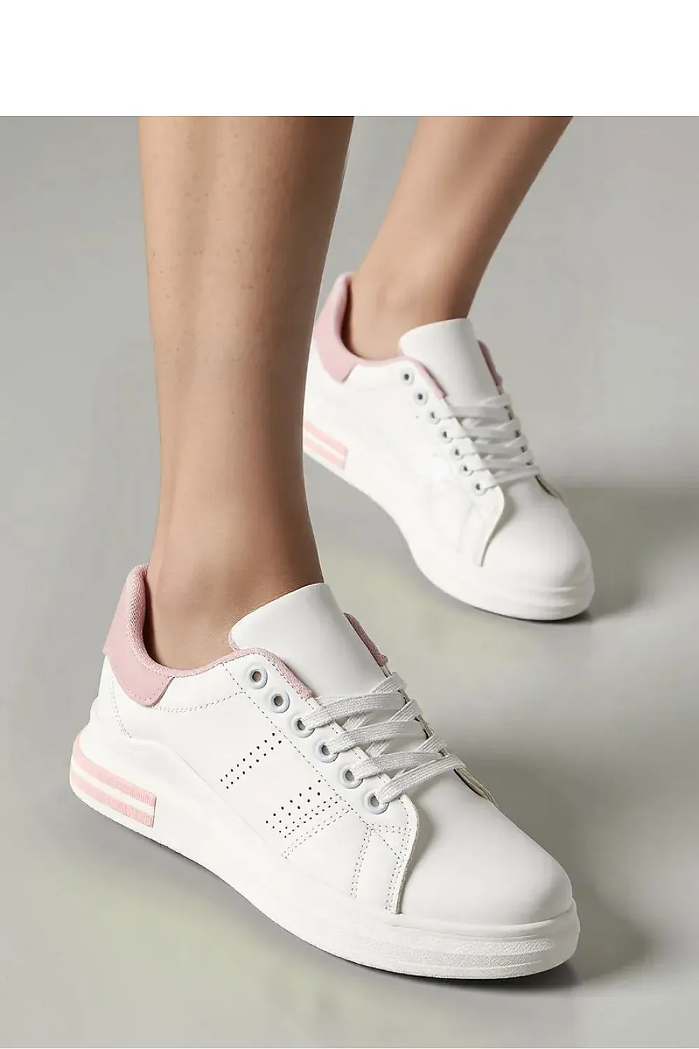 Sport Shoes Inello