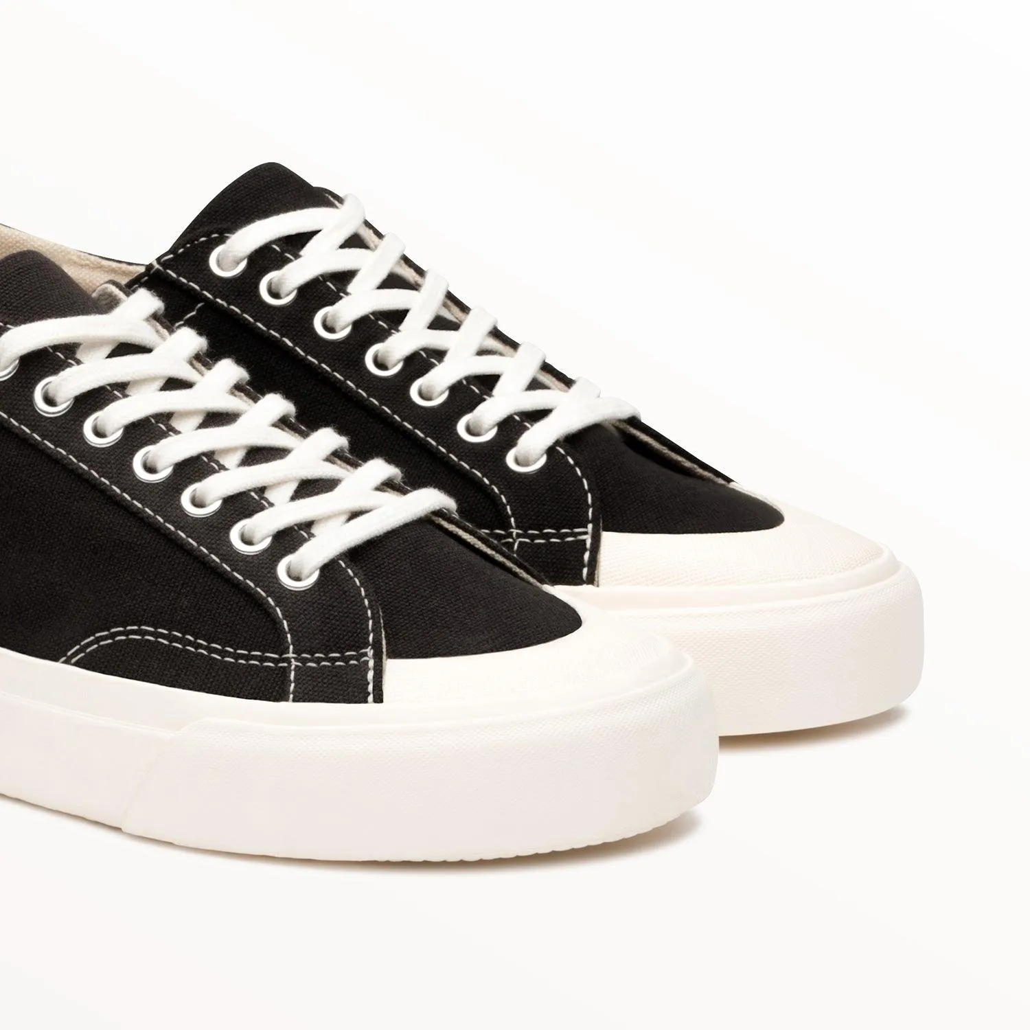Vier Black/White