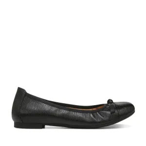 Vionic Women's Amorie Flat in Black